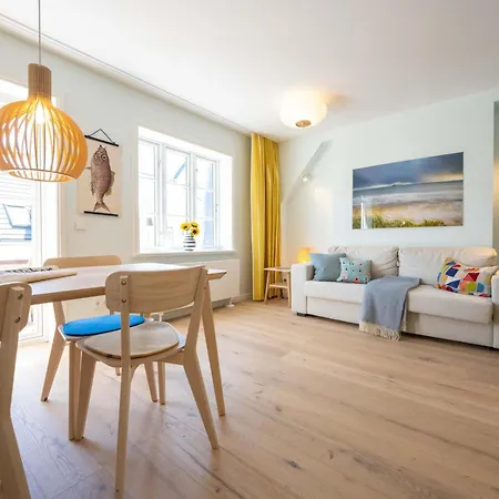 Altes Kapitänshaus - Strandglück